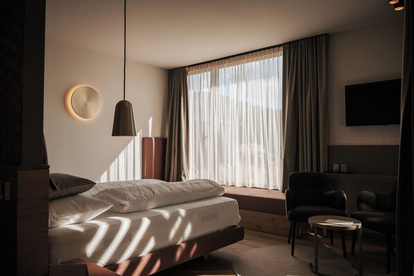 Coffres-forts dans les chambres, bureau, rideaux occultants