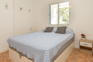 1 bedroom, iron/ironing board, free WiFi, bed sheets
