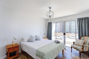 2 chambres, fer et planche à repasser, Wi-Fi, literie fournie