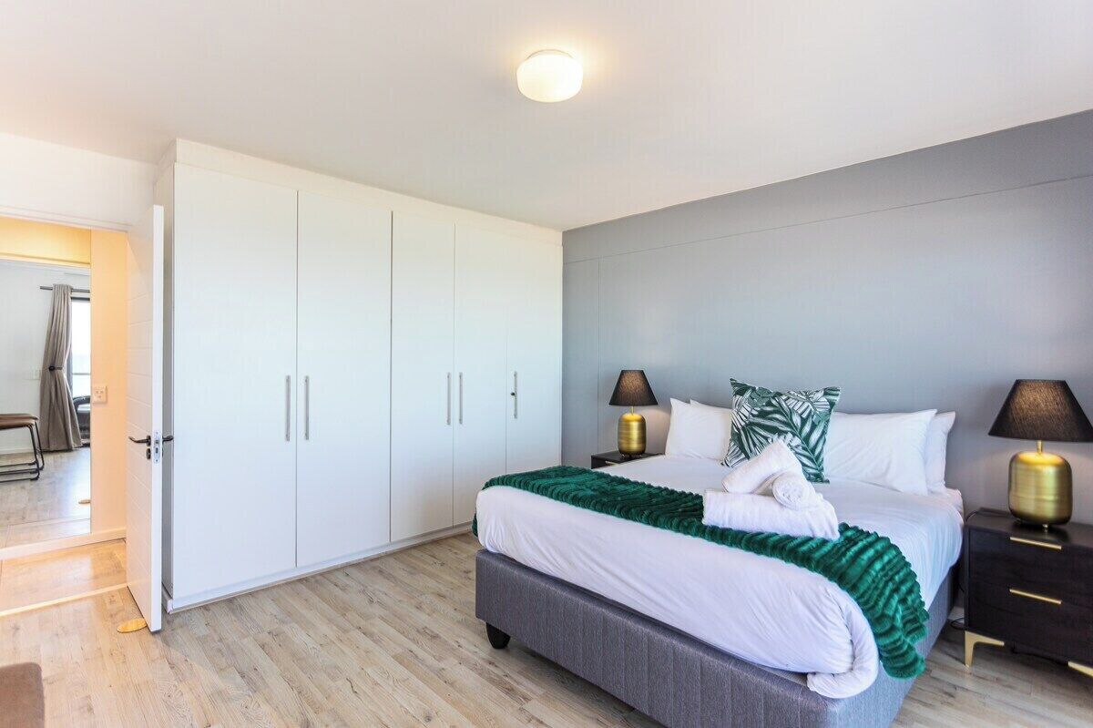 2 quartos, ferros/tábuas de passar roupa, Wi-Fi, roupa de cama