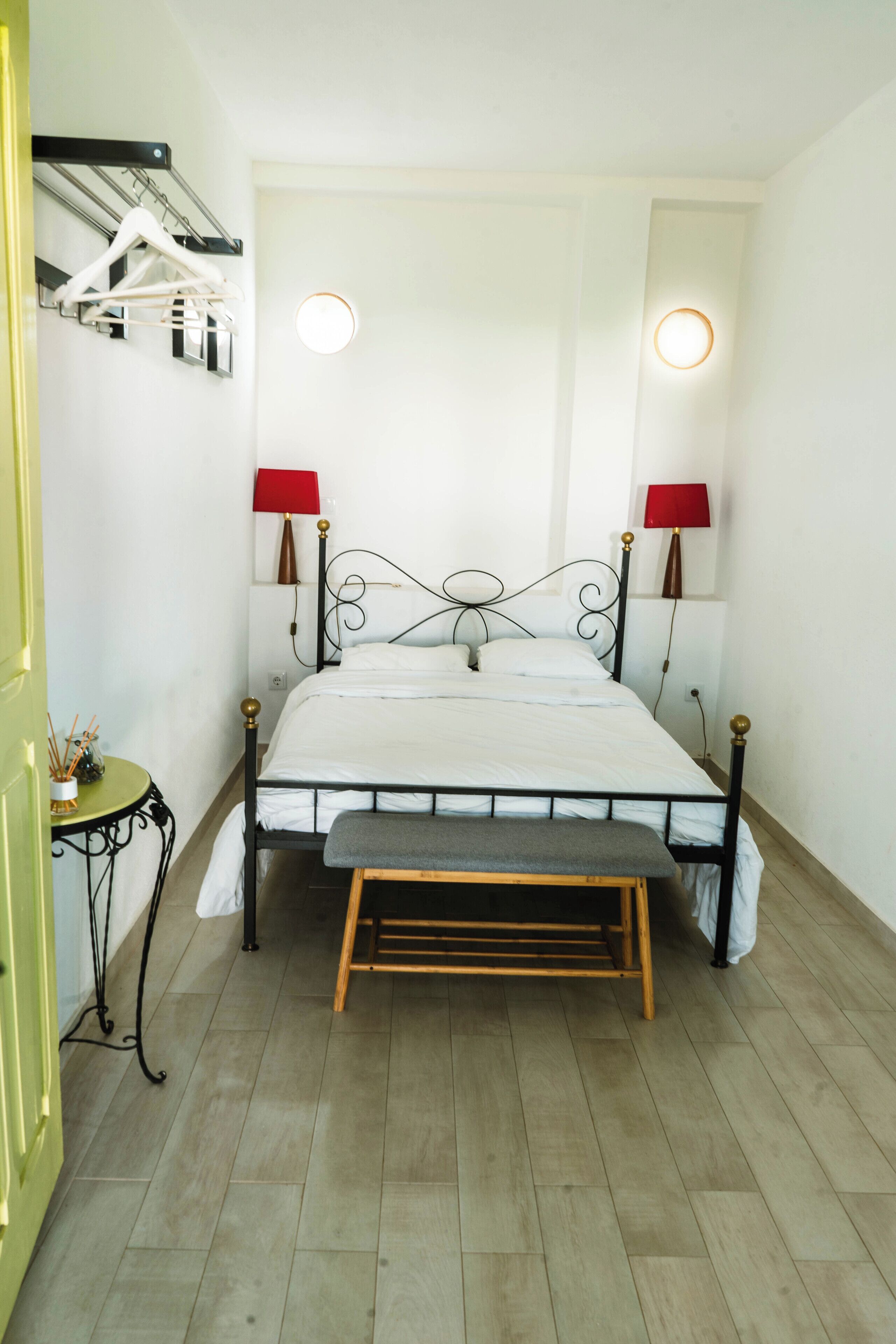 Classic Apartment, 1 Double Bed, Kitchenette, Garden View | Soundproofing, iron/ironing board (on request), WiFi (free)