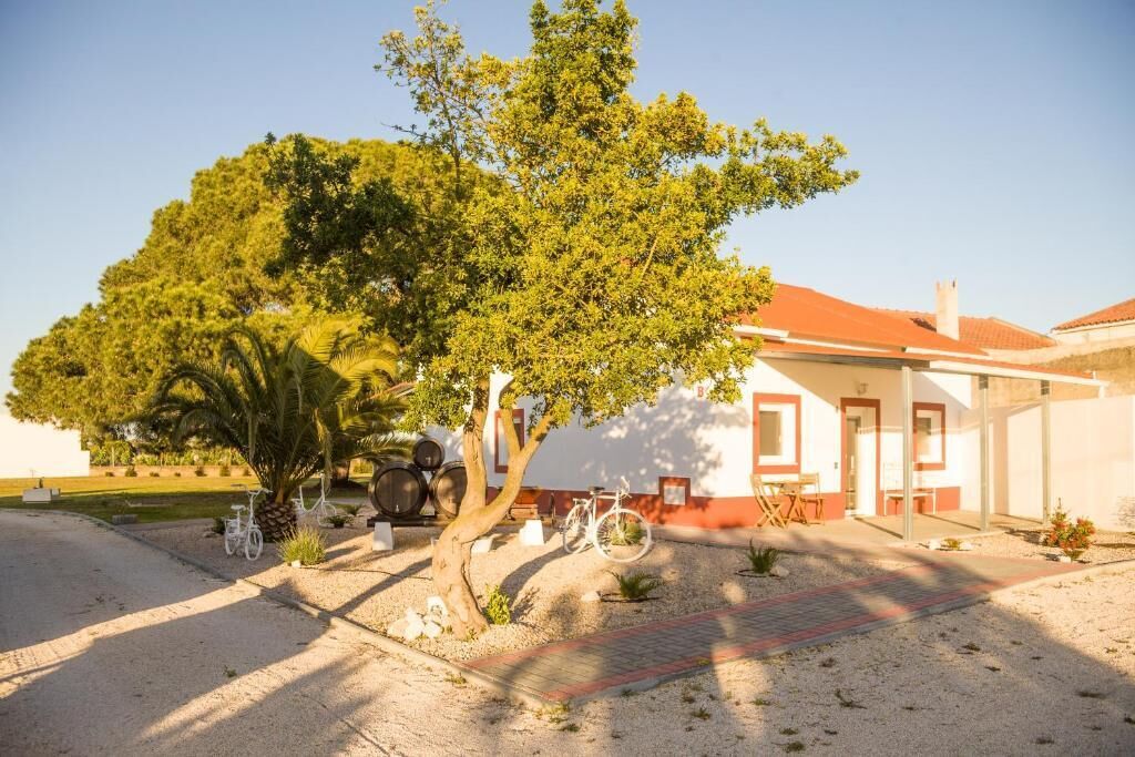 Classic Apartment, Multiple Beds, Kitchenette, Garden View | Terrace/patio