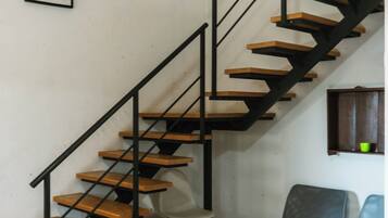 Classic Apartment, Multiple Beds, Kitchenette, Garden View | Living area