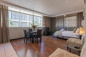 1 soverom, strykejern/-brett, wi-fi og sengetøy