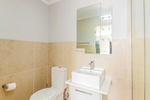 Unclassified image, 4 of 15, button - Quayside 301 by Ctha (Century City)
