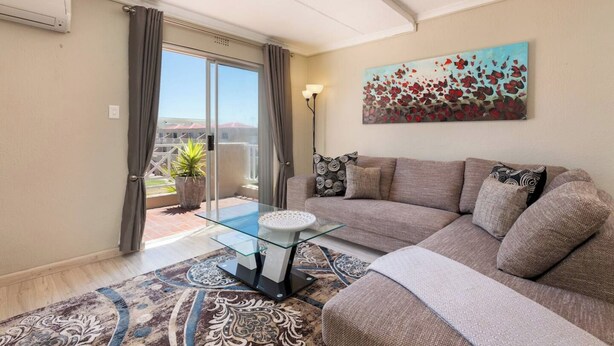 TV - Mont Serat 58 by ctha (Cape Town)