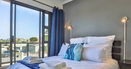 Modern 3 Bedroom with spacious braai area by CTHA
