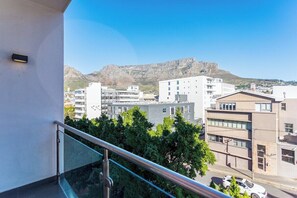 Property grounds - Two Twenty Loop 309 by CTHA (Cape Town)