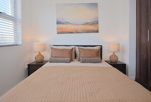 3 bedrooms, iron/ironing board, WiFi, bed sheets