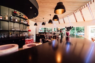 Bar (en la propiedad)