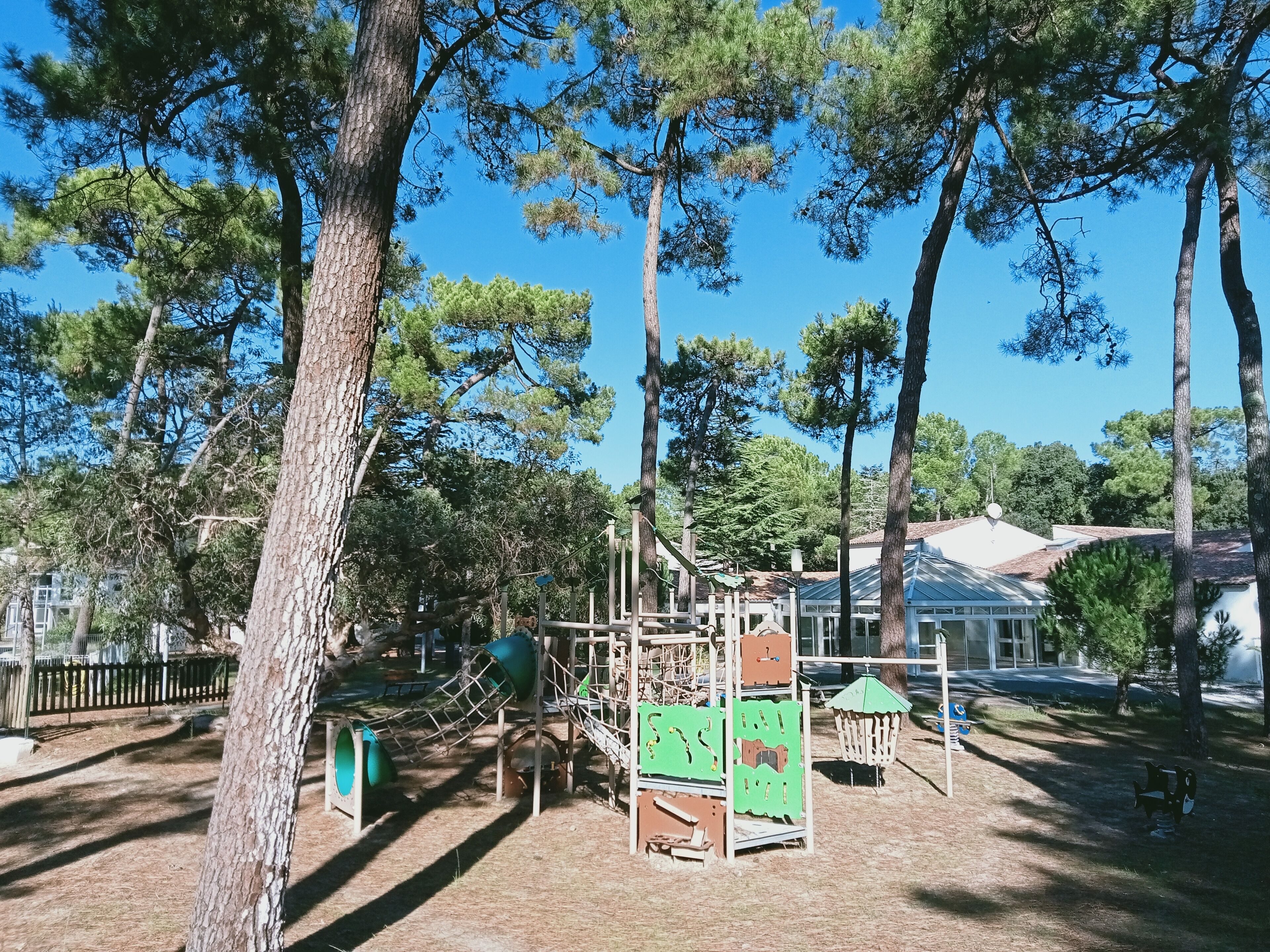 Außen-Kinderspielplatz