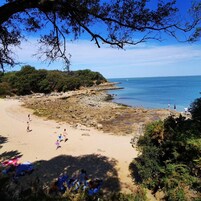 Una playa cerca