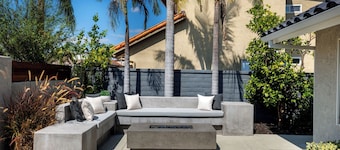 Modern SoCal Escape with Outdoor Grill & Lush Lounge Areas | Casa Cordero