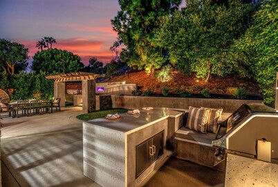 Modern SoCal Escape with Outdoor Grill & Lush Lounge Areas | Casa Cordero