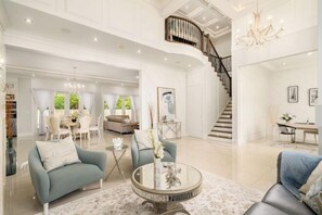 Interior - Vancouver Shangrila House (Richmond)