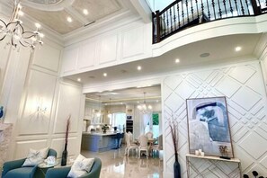 Lobby lounge - Vancouver Shangrila House (Richmond)