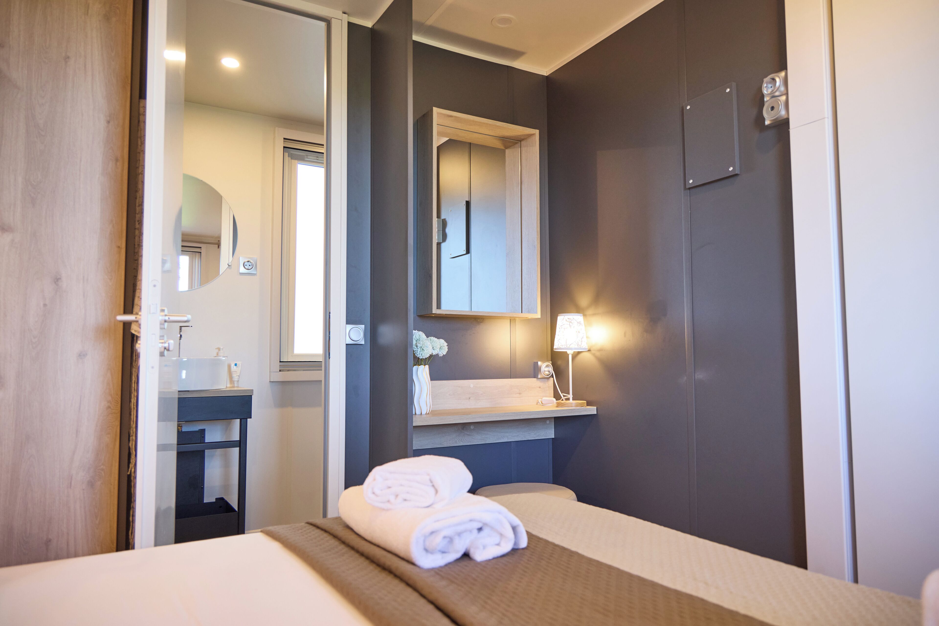 Luxury Mobile Home | Bathroom