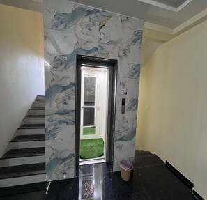 Elevator