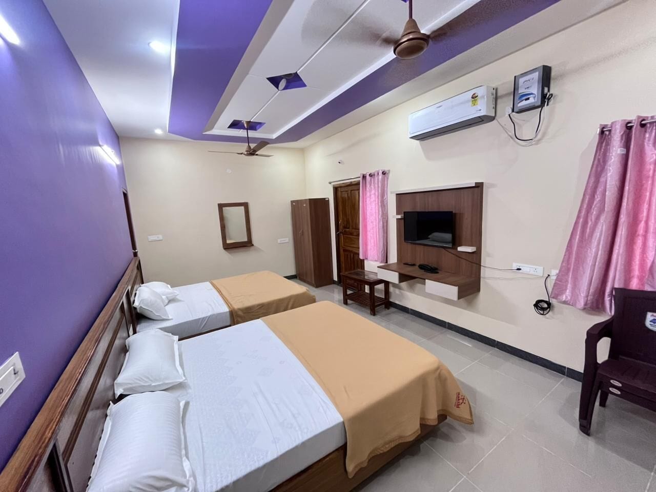 Kamar Quadruple | Seprai katun Mesir, seprai premium, dan Wi-Fi gratis