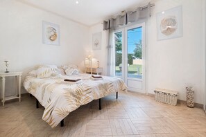 3 bedrooms, WiFi, bed sheets