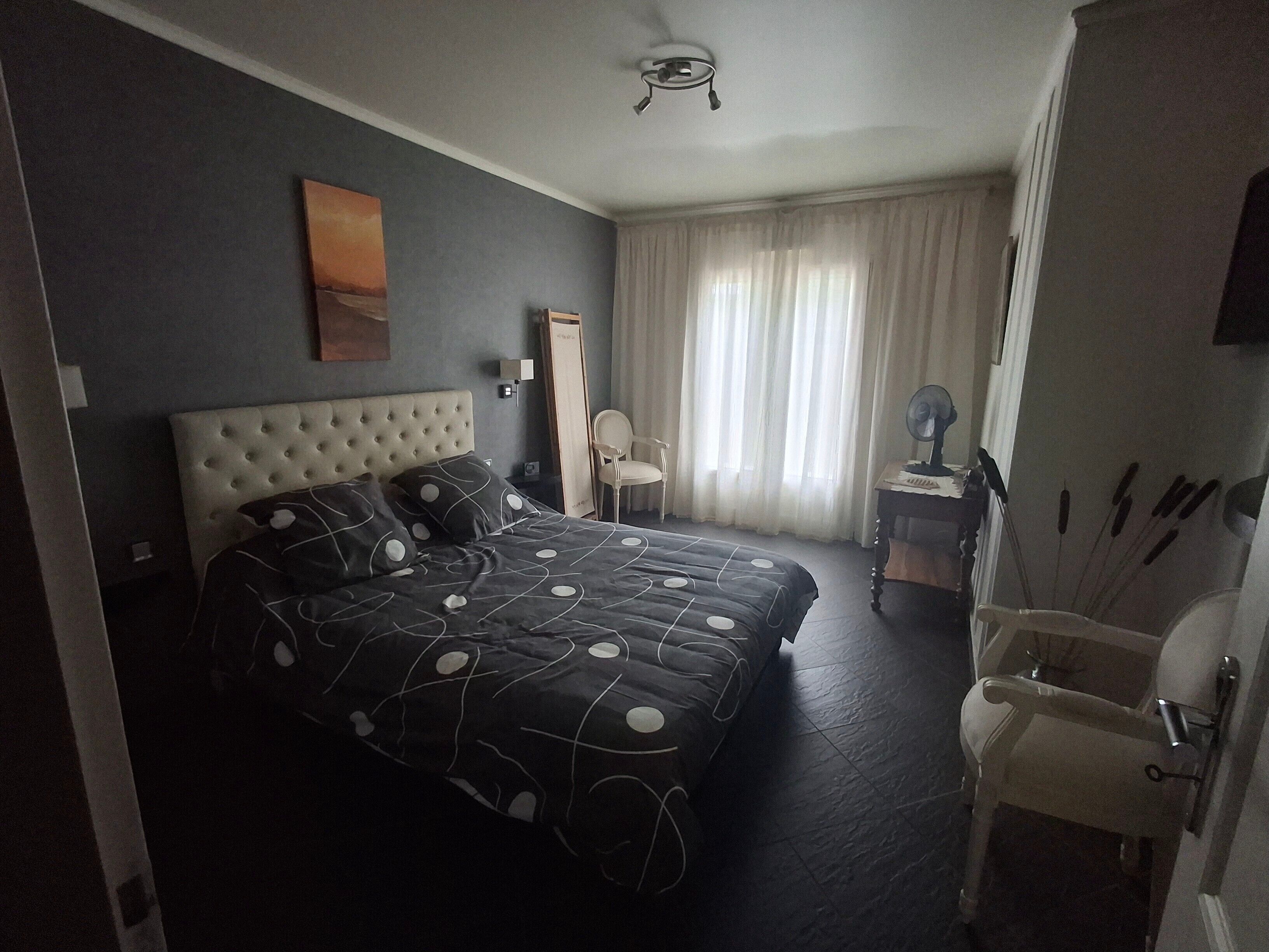 3 bedrooms, WiFi, bed sheets