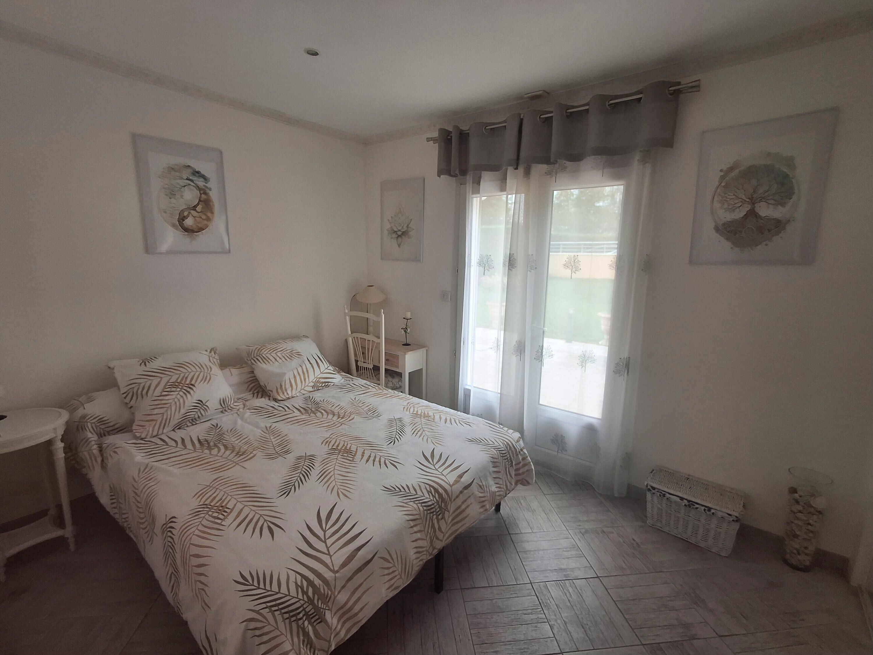 3 bedrooms, WiFi, bed sheets