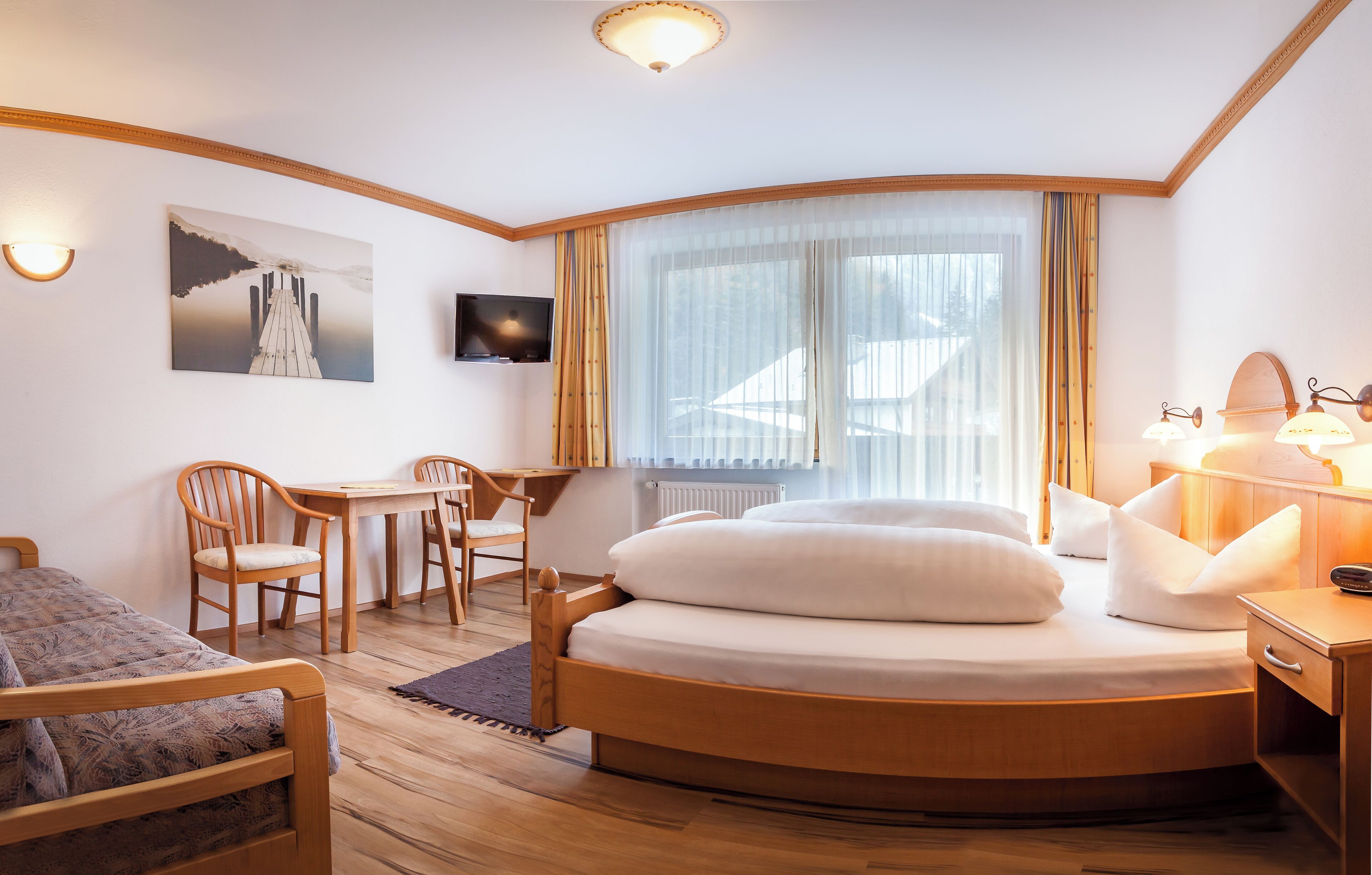 Comfort Apartment, 1 Queen Bed with Sofa bed, Allergy Friendly, Mountain View | Free WiFi