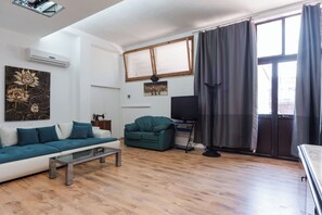 Interior - Etnea Home with Pool by Wonderful Italy (Tremestieri Etneo)