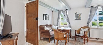 Historic vacation home Kieke Wiet with large garden and terrace near Greetsiel