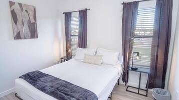 3 bedrooms, iron/ironing board, WiFi, bed sheets