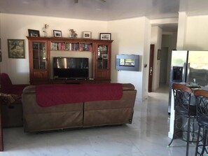 하우스, 침실 2개, 장애인 지원, 흡연 | 거실