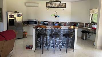 House, 2 Bedrooms, Accessible, Smoking | Interior