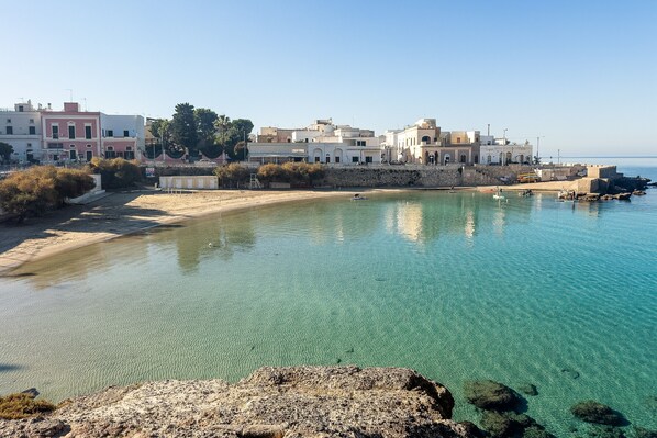 Beach - Apartment 'Casa Vacanze Lu Rizzaru' with Private Terrace, Balcony & Air Conditioning (Nardò)