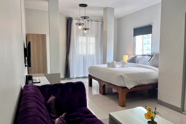 Superior-Zimmer, Bergblick | Minibar, Zimmersafe, laptopgeeigneter Arbeitsplatz