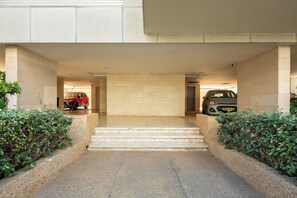Property entrance - Gordon Beach Bright Stay by Sea N' Rent (Tel Aviv)