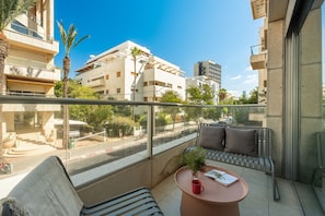 Apartment | Interior - Gordon Beach Bright Stay by Sea N' Rent (Tel Aviv)