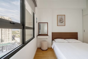 2 bedrooms, iron/ironing board, free WiFi, bed sheets