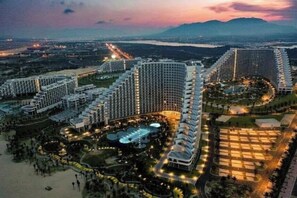 Front of property - Oceanview The Arena Cam Ranh Apartment (Cam Ranh)