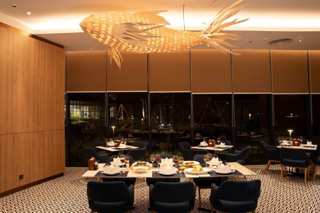 Daily buffet breakfast for a fee