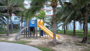 منطقة لعب الأطفال - خارجية