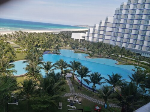 Oceanview The Arena Cam Ranh Apartment 