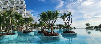 Oceanview The Arena Cam Ranh Apartment