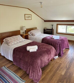 2 Schlafzimmer, Schreibtisch, Bügeleisen/Bügelbrett, WLAN