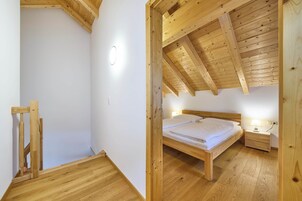 Cunas, wifi gratis y ropa de cama 