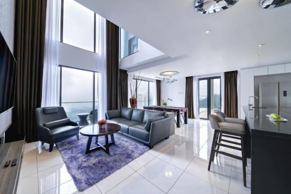 Penthouse | Living area