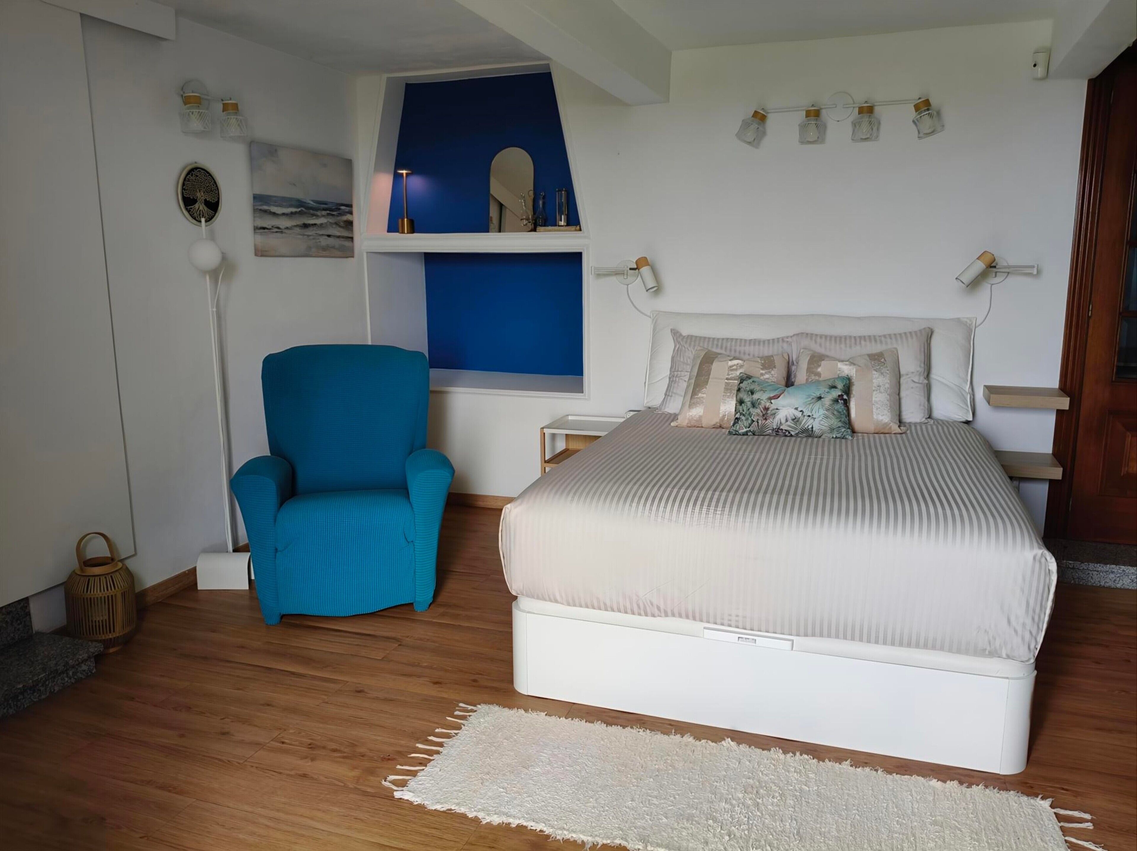 4 slaapkamers, een strijkplank/strijkijzer, wifi, beddengoed