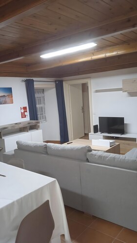 Holiday Home 'Do Avô Almeida' with Mountain View, Balcony and Wi-Fi