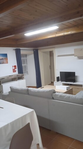 Holiday Home 'Do Avô Almeida' with Mountain View, Balcony and Wi-Fi