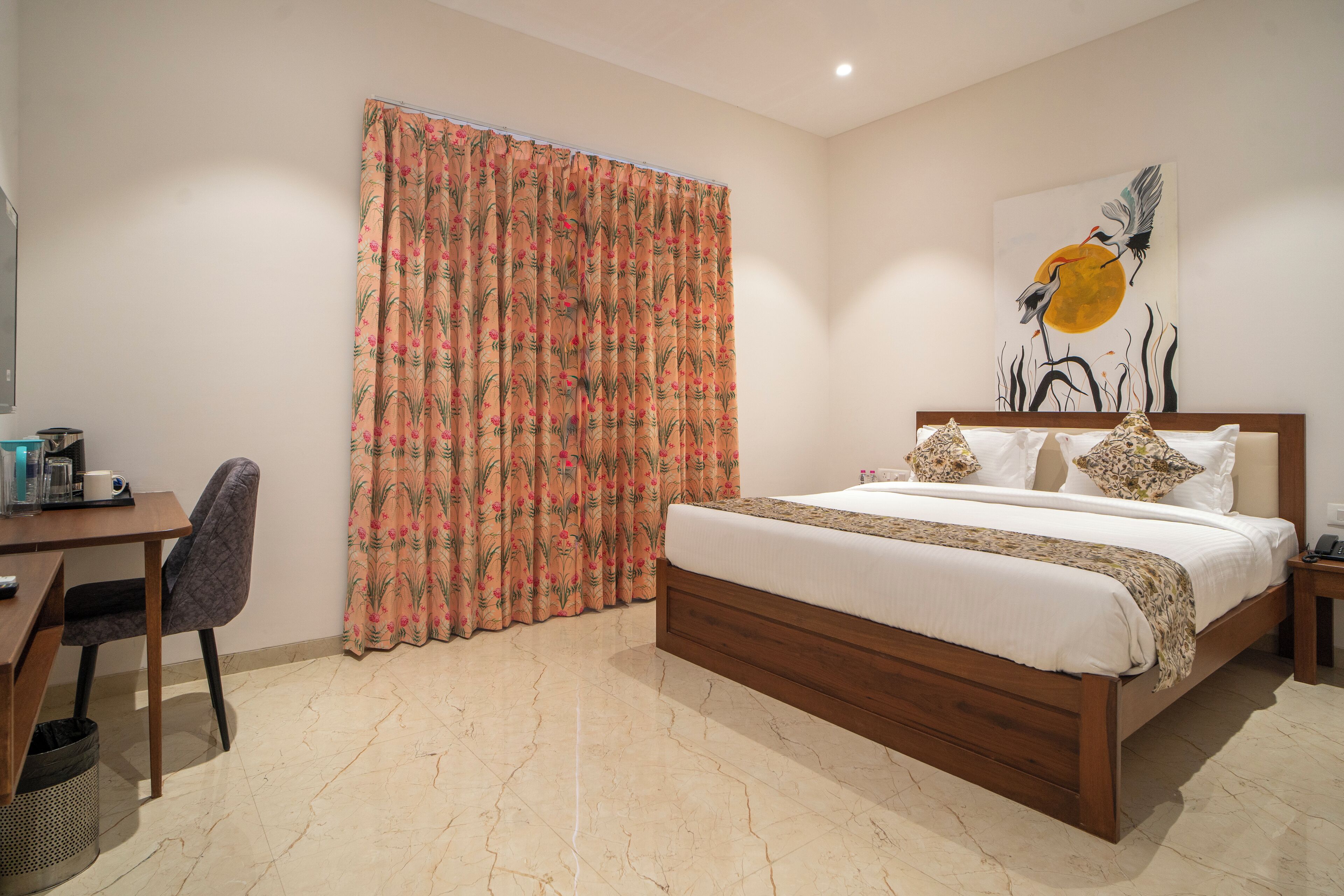 Quarto casal luxo | Ferros/tábuas de passar roupa, roupa de cama