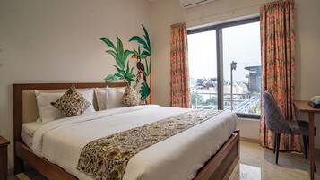 Family Studio | Soundproofing, iron/ironing board, bed sheets